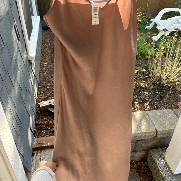 Wilfred Aritzia Maxi dress WITH TAGS - Picture 4 of 4